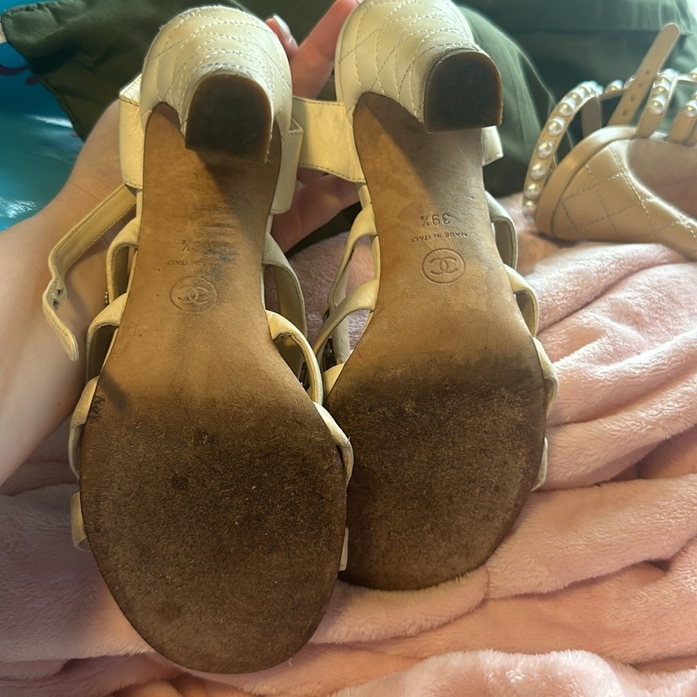 Chanel heels - Picture 8 of 9